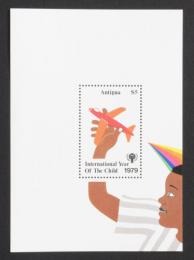 Poštová známka Antigua 1979 Medzinárodný rok dìtí Mi# Block 42