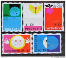 Poštové známky Holandsko 1971 Dìtské ilustrace Mi# 969-73
