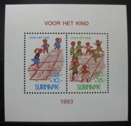 Poštové známky Surinam 1993 Dìti pøi høe Mi# Block 61