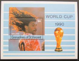 Poštová známka Svätý Vincent Gren. 1990 MS ve futbale Mi# Block 53