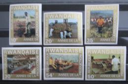 Potovn znmky Rwanda 1975 Produkce neperf. Mi# 760-65 B 15 - zvi obrzok
