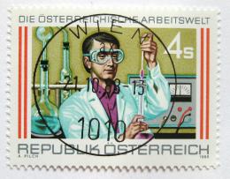 Poštová známka Rakúsko 1988 Laboratorní asistent Mi# 1939