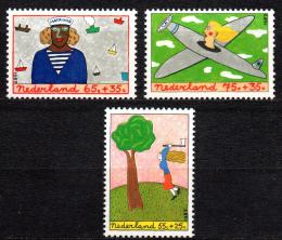Poštové známky Holandsko 1987 Dìti a zamìstnání Mi# 1328-30