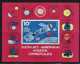 Poštová známka Maïarsko 1975 Prieskum vesmíru Mi# Block 111