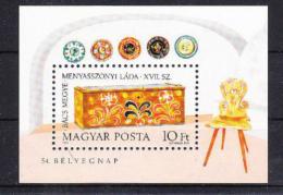 Poštová známka Maïarsko 1981 Svatební truhla Mi# Block 151