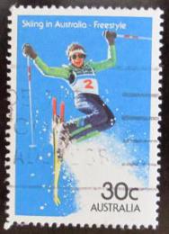 Poštová známka Austrália 1984 Akrobacie na lyžích Mi# 875