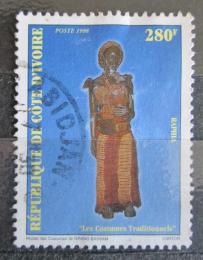 Poštová známka Pobrežie Slonoviny 1998 Tradièní odìv Mi# 1200