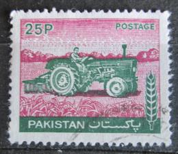 Poštová známka Pakistan 1979 Traktor Mi# 468