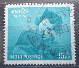 Poštová známka India 1957 Den dìtí Mi# 277