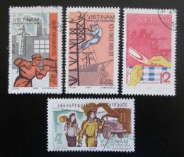 Poštové známky Vietnam 1970 Pracovníci v prùmyslu Mi# 623-26