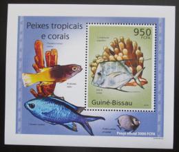 Potov znmka Guinea-Bissau 2010 Tropick ryby a korly DELUXE Mi# 5078 Block - zvi obrzok