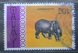 Poštová známka Malawi 1977 Tradièní umenie, nosorožec Mi# 279