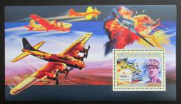 Poštová známka Guinea 2006 Charles de Gaulle a váleèná letadla Mi# Block 1098