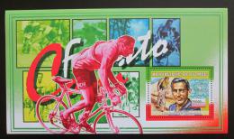 Poštová známka Guinea 2006 Cyklistika, Fausto Coppi DELUXE Mi# 4465 Block