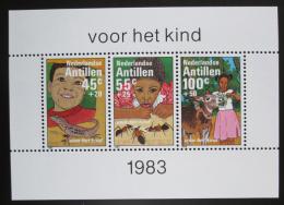 Poštové známky Holandské Antily 1983 Dìti a zvíøata Mi# Block 26