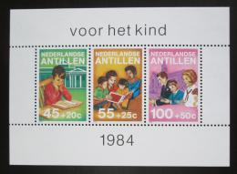 Poštové známky Holandské Antily 1984 Dìtské aktivity Mi# Block 28 Kat 6€