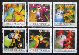 Poštové známky Svätý Tomáš 2003 Papagáje a orchideje Mi# 2085-90 Kat 20€