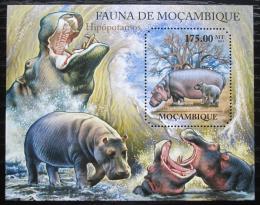 Poštová známka Mozambik 2011 Hroch obojživelný Mi# Block 513 Kat 10€