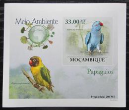 Potov znmka Mozambik 2010 Papagje DELUXE neperf. Mi# 3509 B Block - zvi obrzok