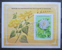 Poštová známka Svätý Tomáš 1979 Ibišek Mi# Block 33 Kat 12€ - zväèši� obrázok