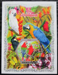 Poštová známka Pobrežie Slonoviny 2018 Papagáje Mi# N/N - zväèši� obrázok
