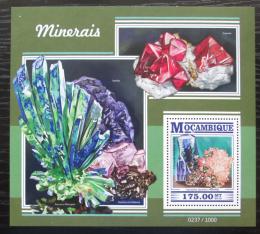Poštová známka Mozambik 2015 Minerály Mi# Block 1068 Kat 10€