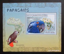 Potov znmka Mozambik 2007 Papagje Deluxe Mi# 3023 Block