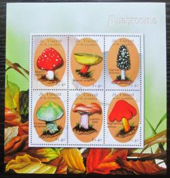 Poštové známky Svätý Vincent 2001 Huby Mi# 5198-5203 Kat 10€