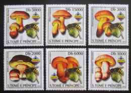 Poštové známky Svätý Tomáš 2003 Huby a osy Mi# 2001-06 Kat 10€