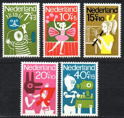 Poštové známky Holandsko 1964 Dìti a kultura Mi# 830-34