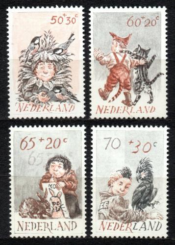 Poštové známky Holandsko 1982 Dìti a zvíøata Mi# 1223-26