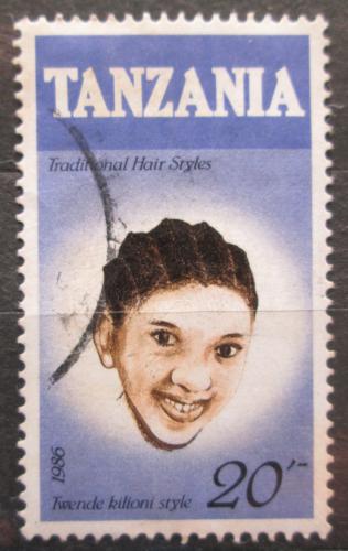 Poštová známka Tanzánia 1987 Tradièní úèes Mi# 389