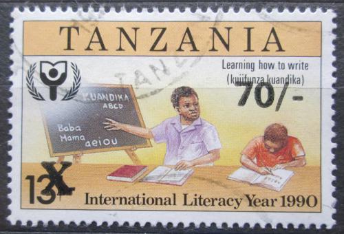 Potov znmka Tanznia 1996 Medzinrodn rok gramotnosti pretla Mi# 2273
