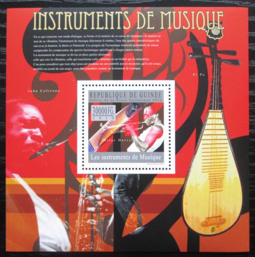 Poštová známka Guinea 2010 Hudobné nástroje, Miles Davis Mi# Block 1795 Kat 10€ 