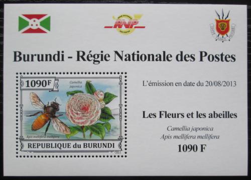 Potov znmka Burundi 2013 Vely a kvety DELUXE Mi# 3288 Block