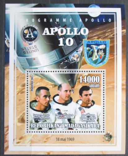 Poštová známka Madagaskar 2015 Apollo 10, prieskum Mesiaca Mi# N/N