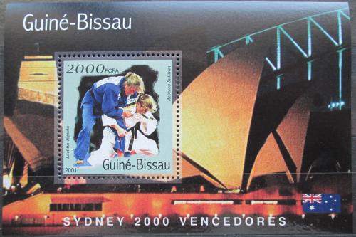 Poštová známka Guinea-Bissau 2001 LOH Sydney, judo Mi# Block 310 Kat 8.50€