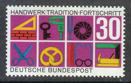 Poštová známka Nemecko 1968 Ruèní práce Mi# 553