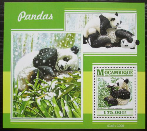 Poštová známka Mozambik 2015 Pandy Mi# Block 1042 Kat 10€