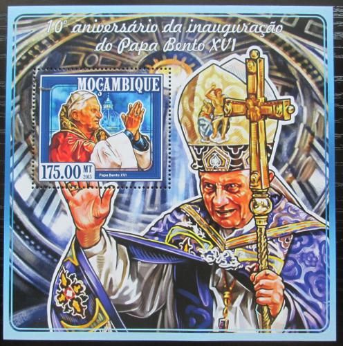 Poštová známka Mozambik 2015 Papež Benedikt XVI. Mi# Block 1005 Kat 10€