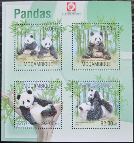Poštové známky Mozambik 2013 Pandy Mi# 6692-95 Kat 13€