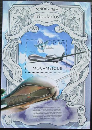 Poštová známka Mozambik 2013 Bezpilotní letadla Mi# Block 719 Kat 10€