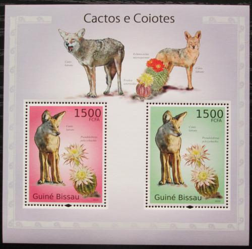Poštové známky Guinea-Bissau 2010 Kojoti a kaktusy Mi# Block 865 Kat 12€