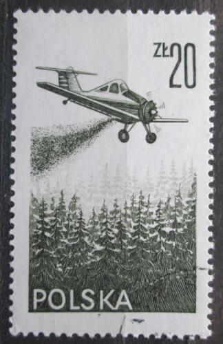 Poštová známka Po¾sko 1977 Lietadlo PZL-106 „Kruk“ Mi# 2484