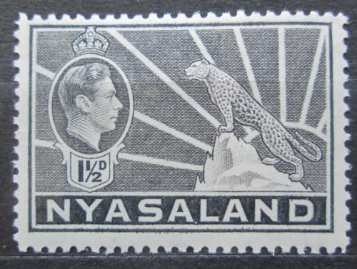 Poštová známka Òasko, Malawi 1942 Krá¾ Juraj VI. a levhart Mi# 57