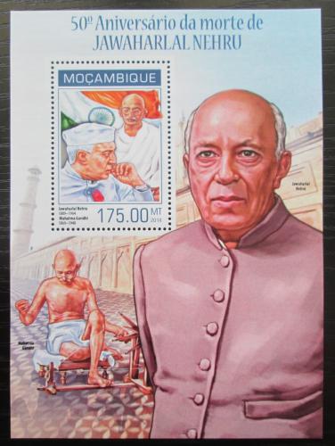 Poštová známka Mozambik 2014 Džaváharlál Néhrú Mi# Block 874 Kat 10€