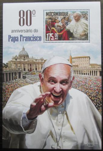Poštová známka Mozambik 2016 Papež František Mi# Block 1149 Kat 10€