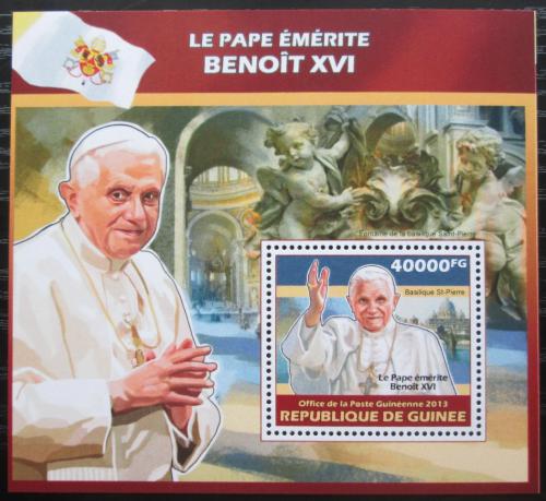 Poštová známka Guinea 2013 Papež Benedikt XVI. Mi# Block 2323 Kat 16€