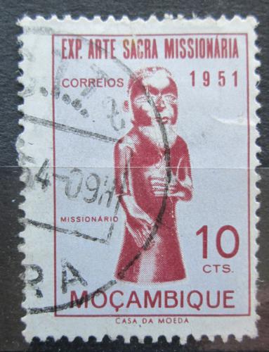 Poštová známka Mozambik 1953 Socha misionáøe Mi# 414