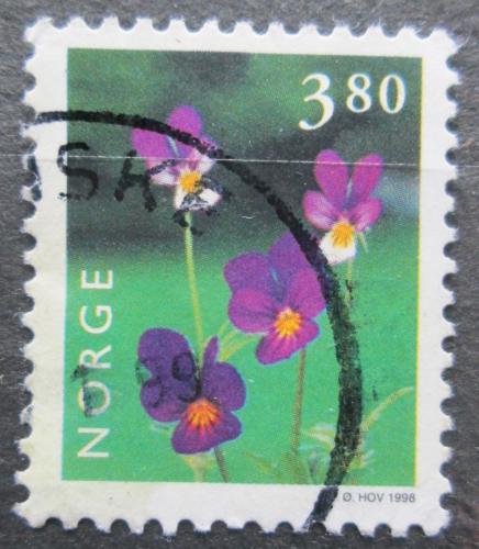 Poštová známka Nórsko 1998 Violka trojbarevná Mi# 1270